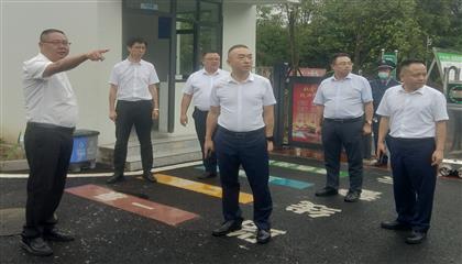 遂寧興業(yè)集團(tuán)召開“問題大排查、作風(fēng)大整治、工作大提升”專項(xiàng)行動(dòng)現(xiàn)場(chǎng)推進(jìn)會(huì)